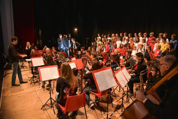 Coro e orchestra giovanile della scuola